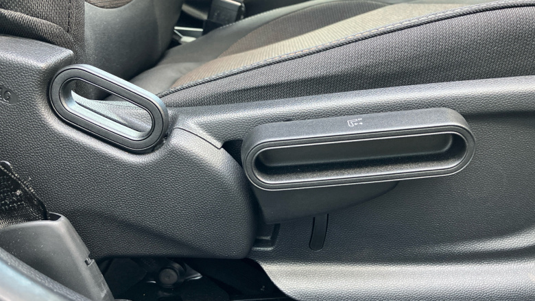 MINI Hatchback 1.5 Cooper Classic Premium 5dr Auto Petrol Hatchback